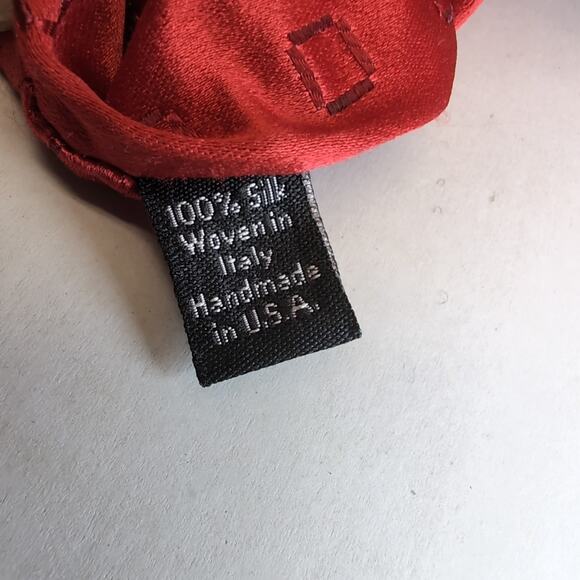 David Donahue Sterling Designer Neck Tie 100% Silk Mens Formal Christmas Red - Picture 6 of 7